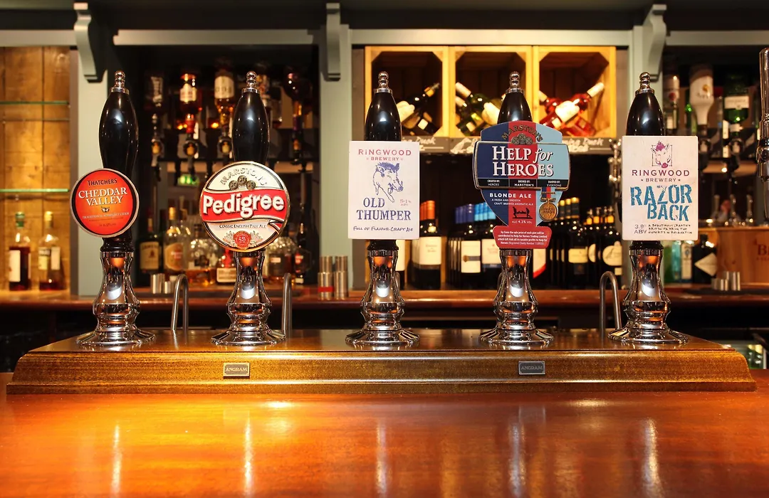 Half Moon, Sherborne By Marston'S Inns-1