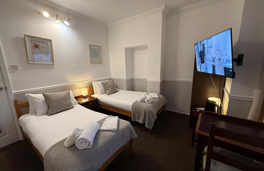 Central Hotel-1