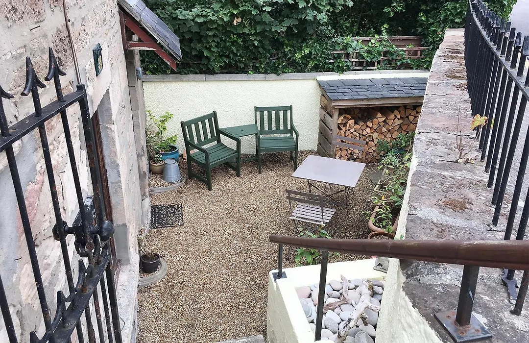 Dolphin Cottage-1