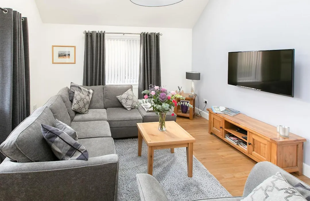 Rossie Cottage-1