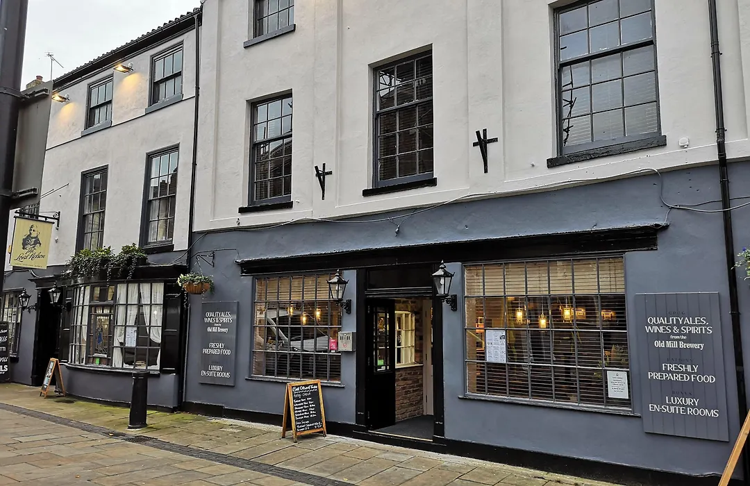 The Lord Nelson-1