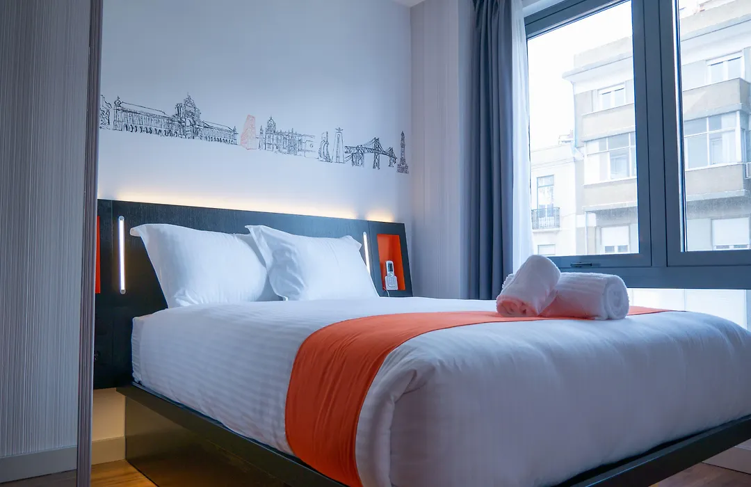Easyhotel Milton Keynes-1
