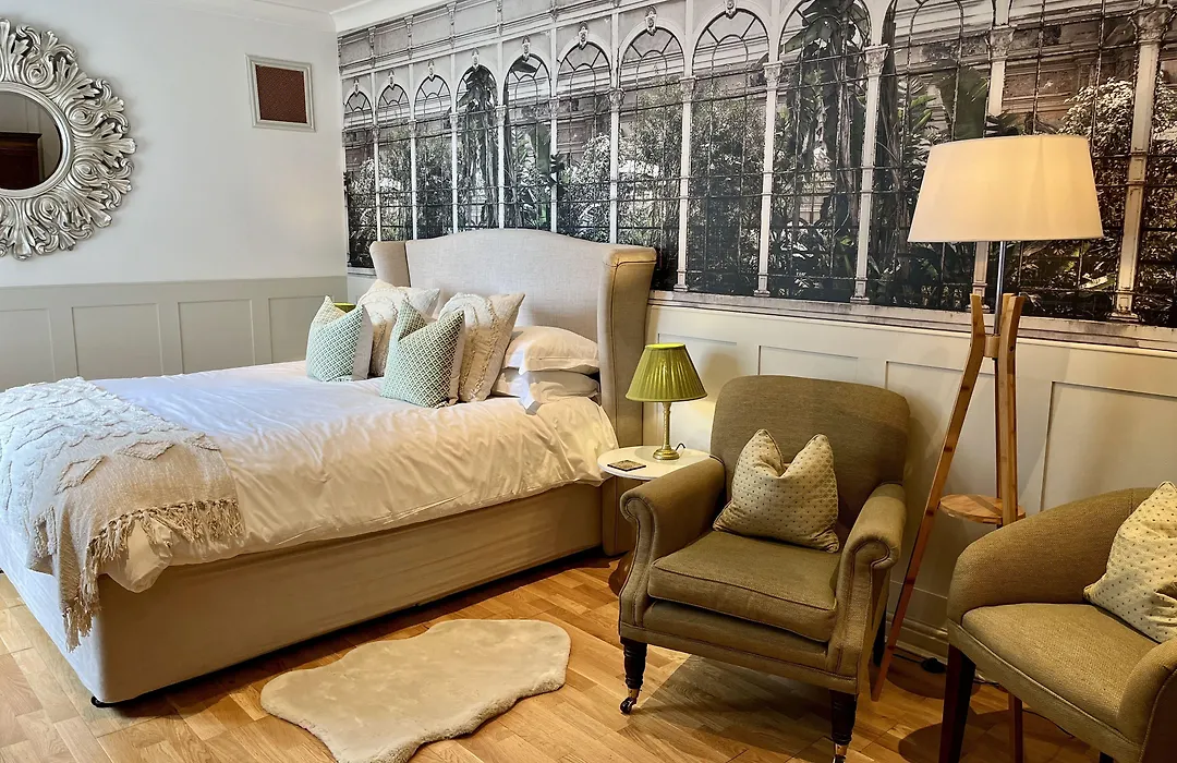 Burleigh Court Hotel-1