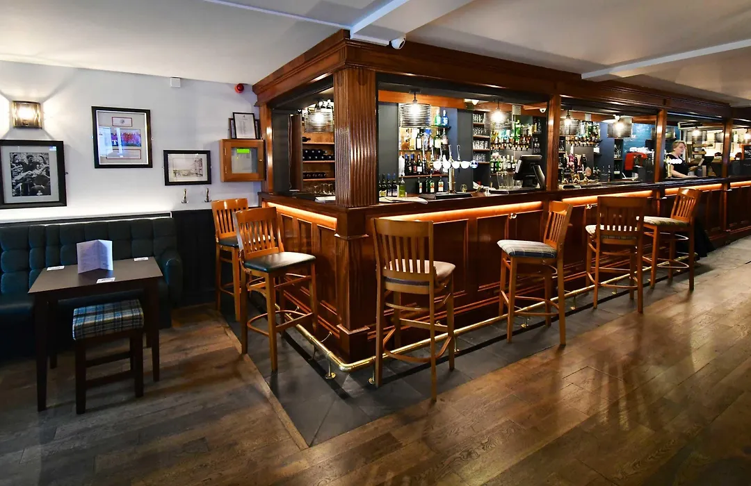 Rose And Crown Hotel-1