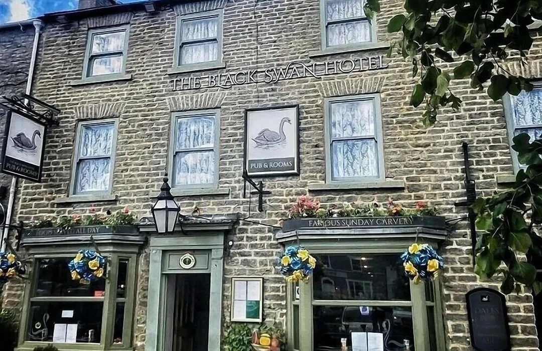 The Black Swan Hotel-1