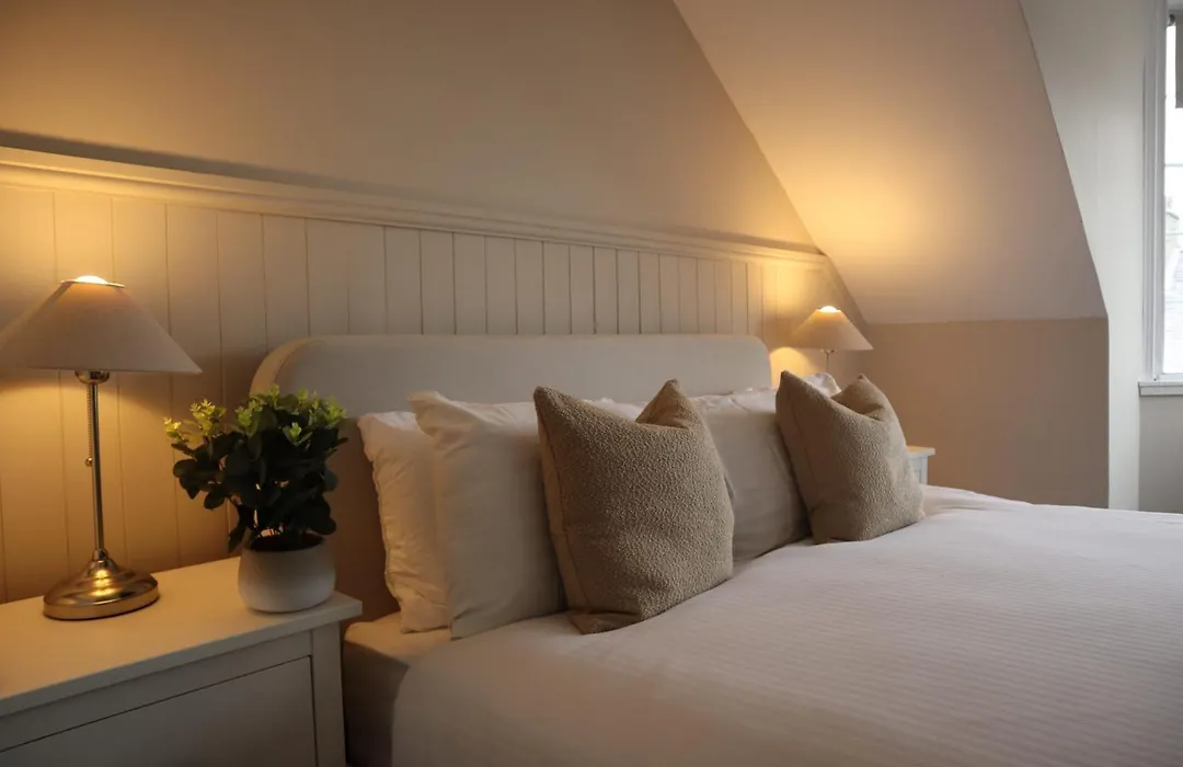 Harbourside Hotel-1