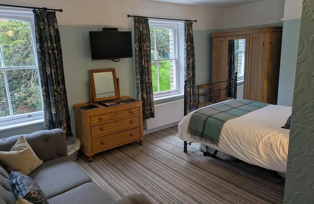 Broomfield House-1