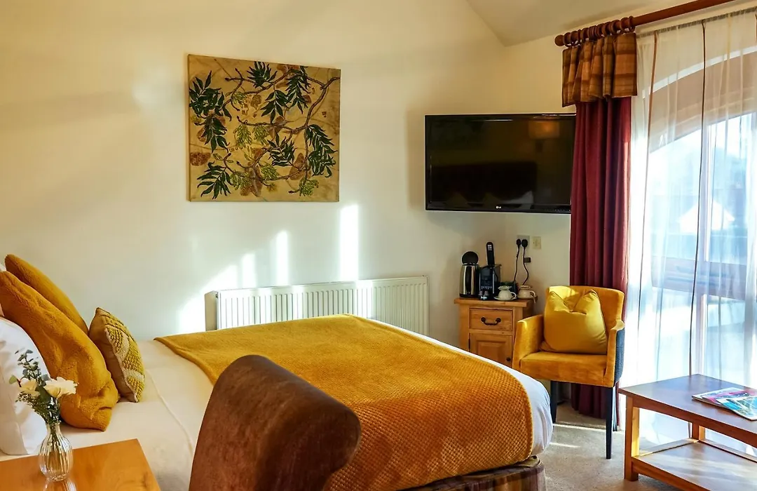 Oak Tree Inn-1