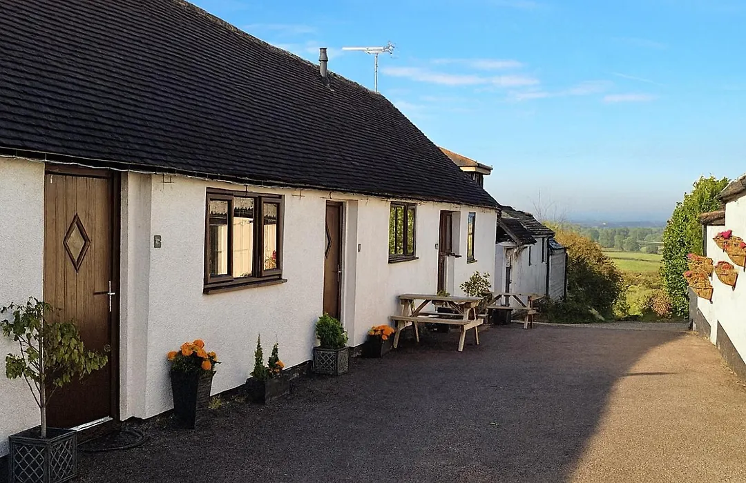 Little Park Holiday Homes Self Catering Cottages 1 & 2 Bedrooms Available Close To Tutbury Castle-1