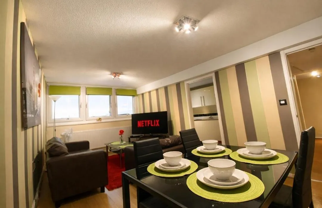 Victoria Centre Apartments: Central Shopping Hub with 24/7 Access-1