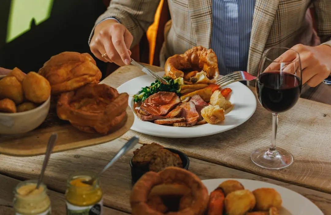 The Rose And Crown-1