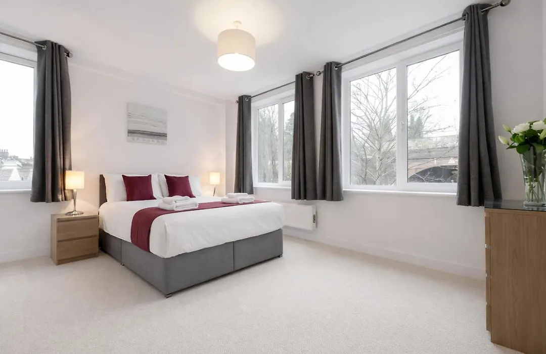 Roomspace Serviced Apartments - Nouvelle House-1
