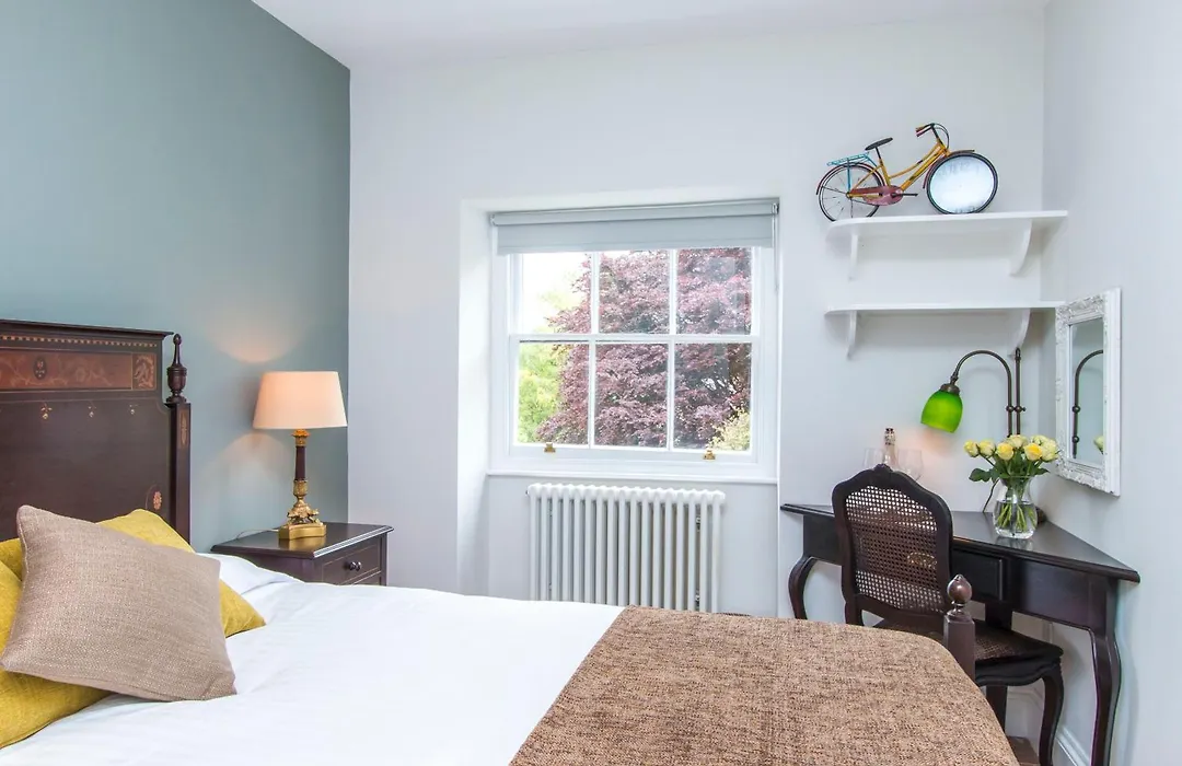 3 Berkeley Square Guesthouse-1