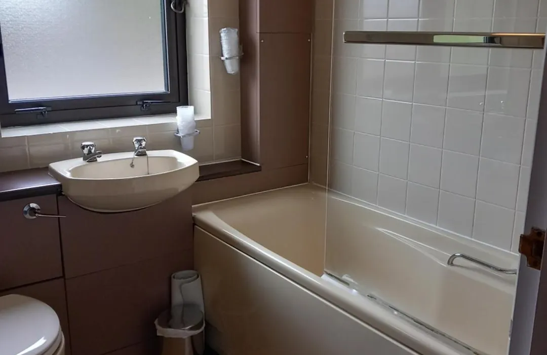 Sandown Park Lodge-1