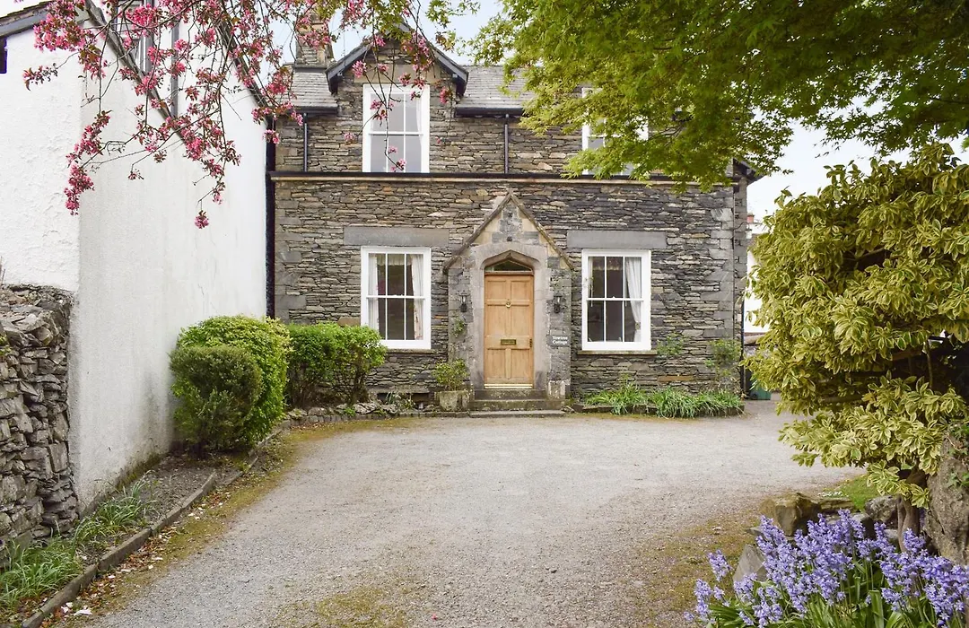 Yew Tree Cottage-1