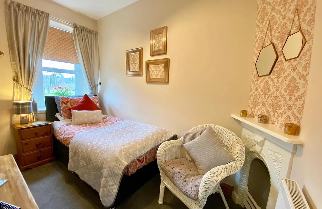 Glendale Guest House-1