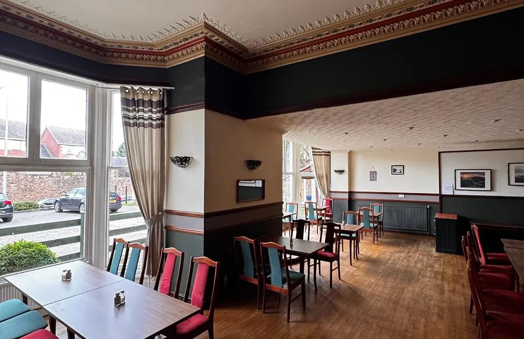 Pinegrove Hotel-1