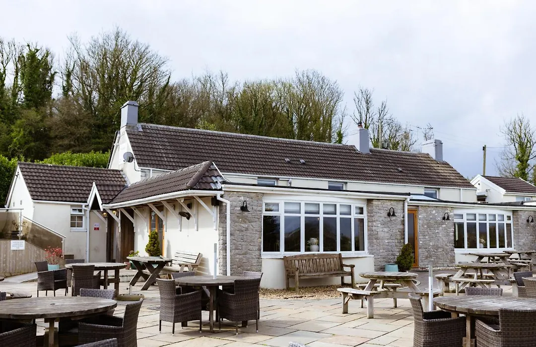 The Golden Mile Country Inn-1