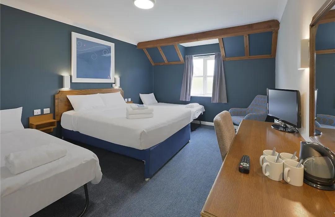 Travelodge Portsmouth-1