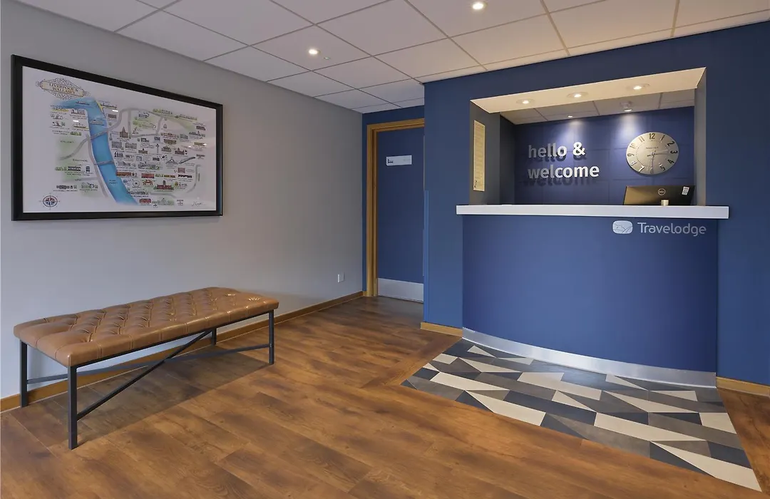 Travelodge Liverpool Docks-1