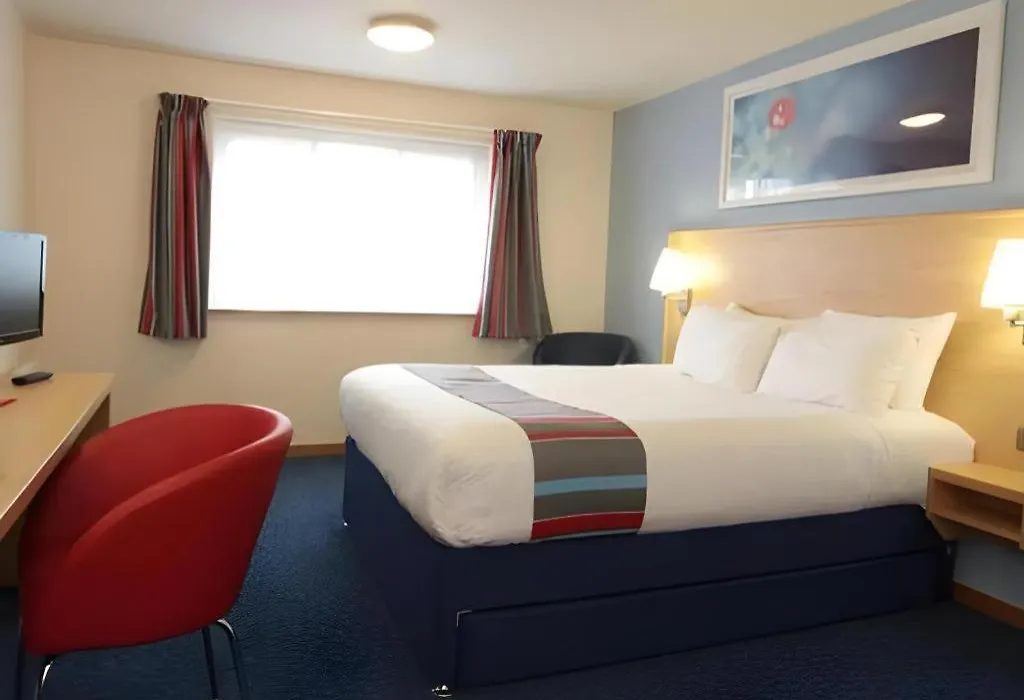 Travelodge Slough-1