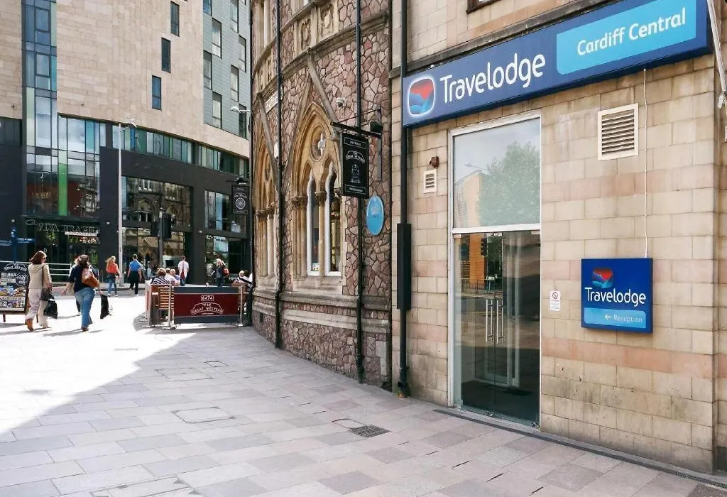 Travelodge Cardiff Central-1