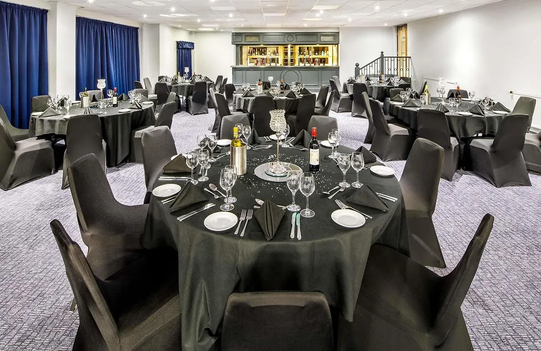 Mercure Cardiff-1