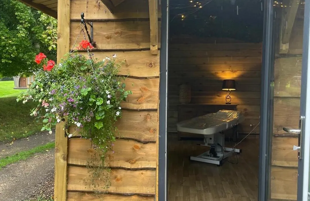 Wall Eden Farm - Luxury Log Cabins And Glamping-1