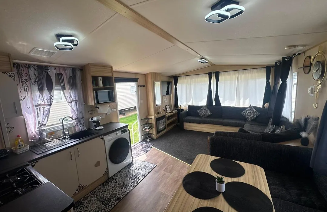 Holiday Park Caravan Fluffy In Harts Holiday Park-1