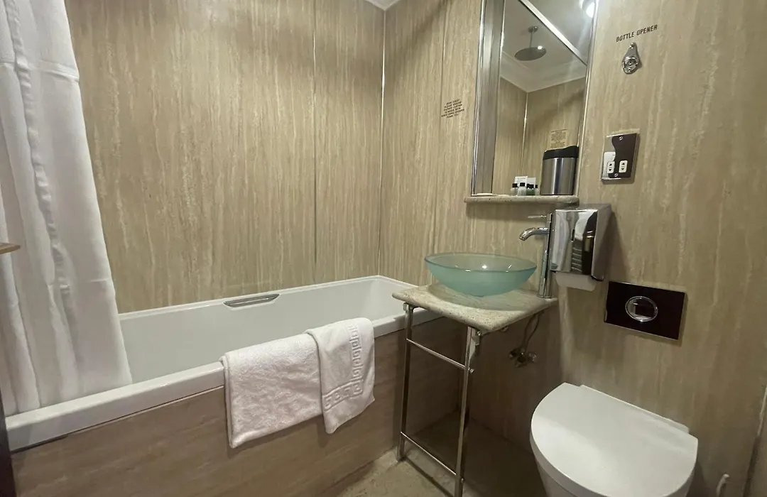 The Mansefield Hotel-1