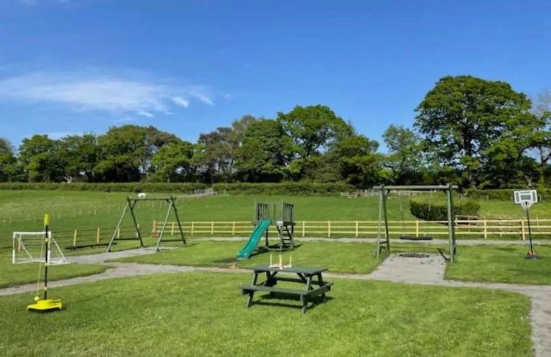 Wellsfield Farm Holiday Lodges-1
