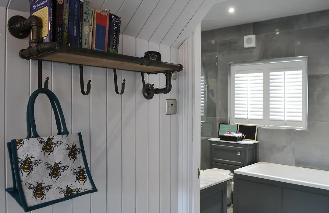 Honeypot Cottage-1