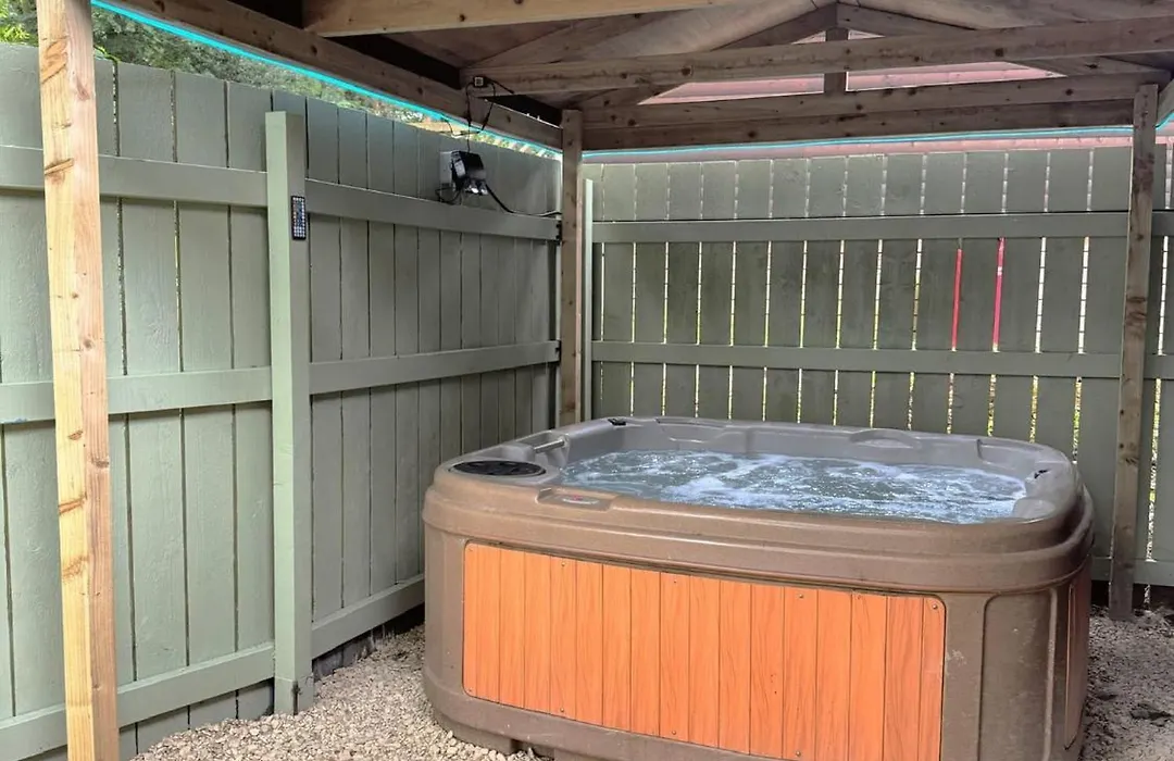 Wren 23-Hot Tub-Woodland Lodges-Tenby-Pembroke-1