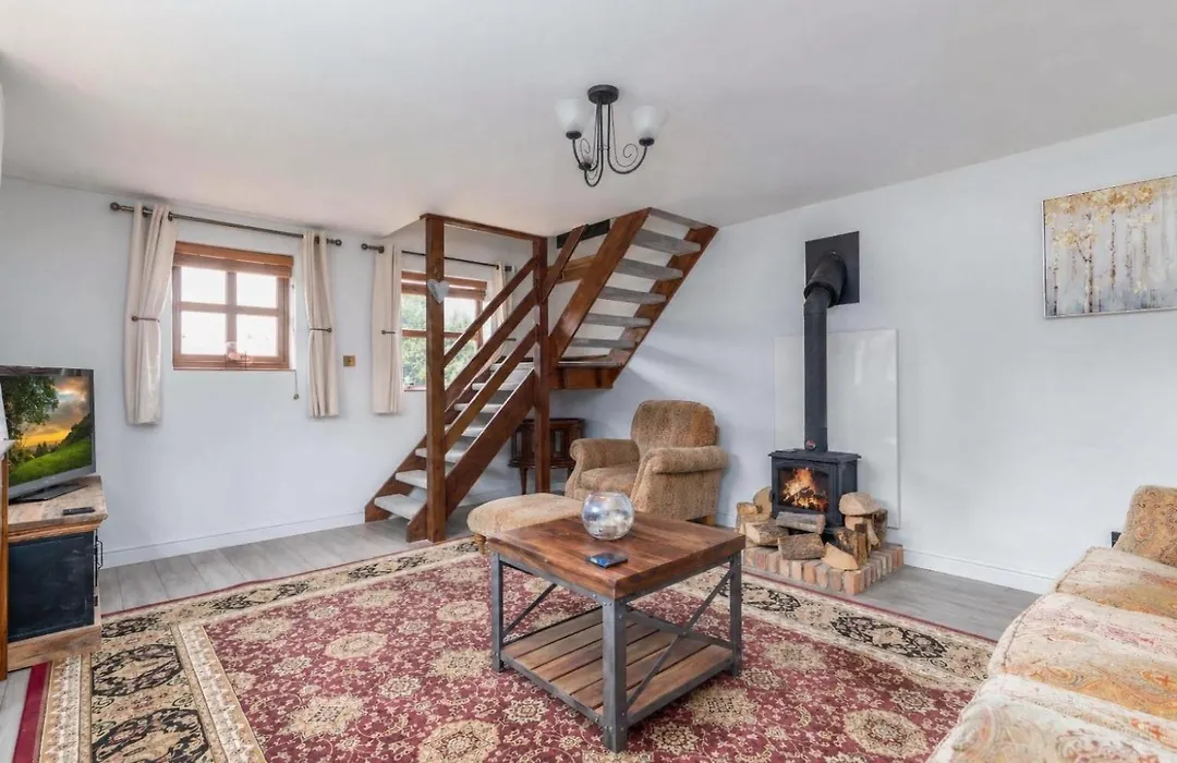 The Pigsty - 3 Bedroom Barn Conversion-1
