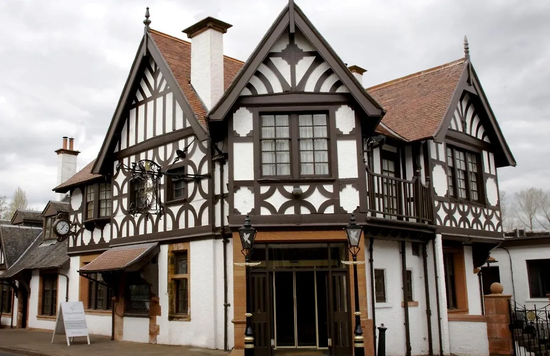 The Popinjay Hotel-1