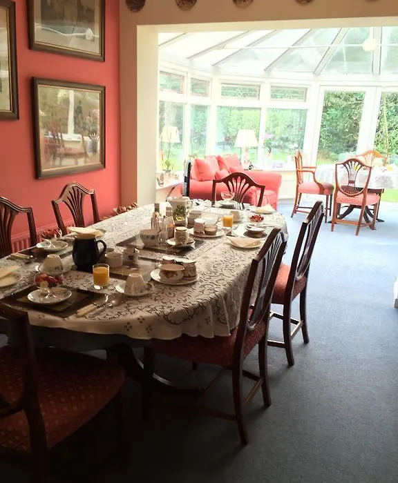 Kingswood Cottage-1