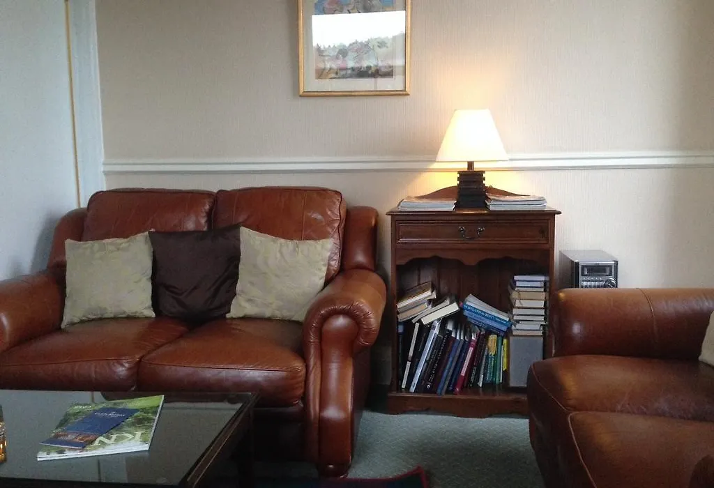 Highlander Inn-1