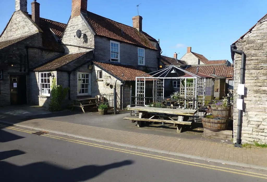 Unicorn Inn-1