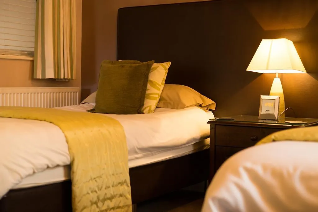 Newminster Cottage B & B-1