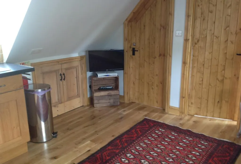 Woodland Guesthouse-1