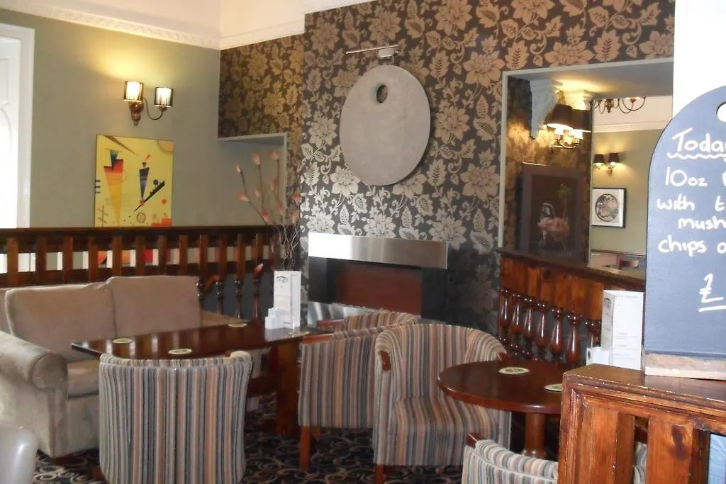 The Queen Hotel-1