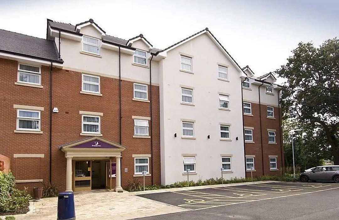 Premier Inn Birmingham Central Hagley Road-1