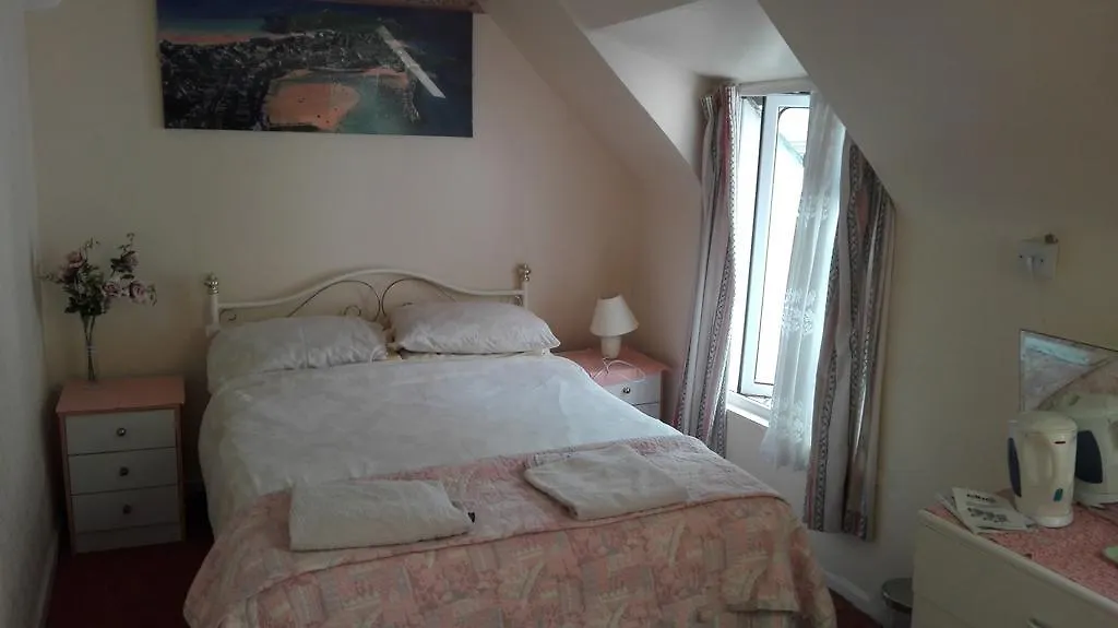 Poldhu Guest House-1