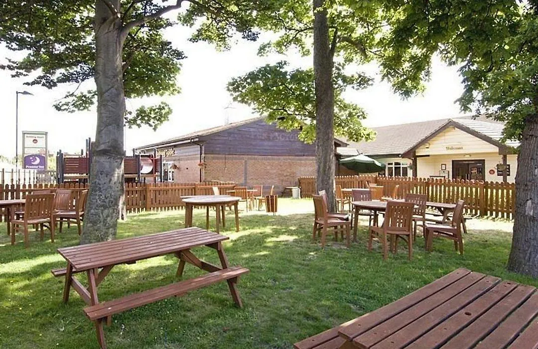 Premier Inn Sittingbourne Kent-1