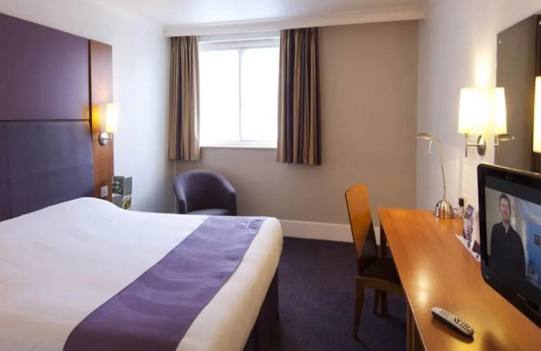 Premier Inn Greenock-1