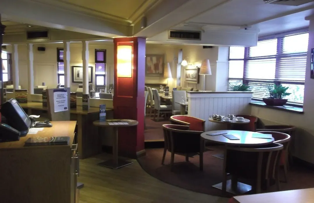Premier Inn York South West-1