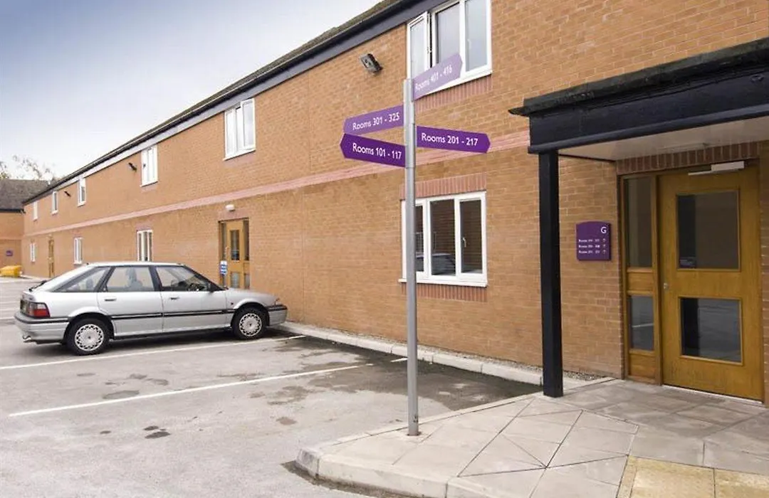 Premier Inn Knutsford-1