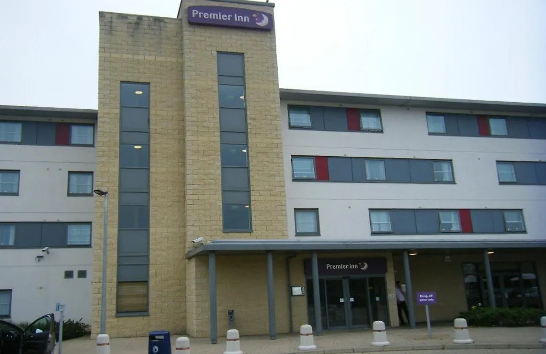 Premier Inn Rochester-1