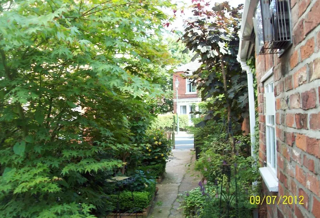 Minster Garth Guest House-1