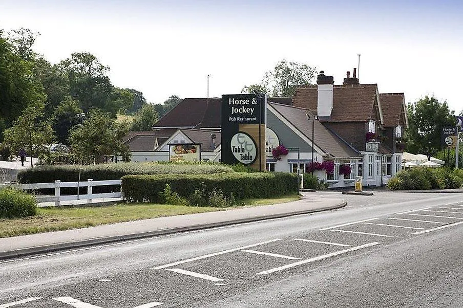 Premier Inn Dunstable South A5-1